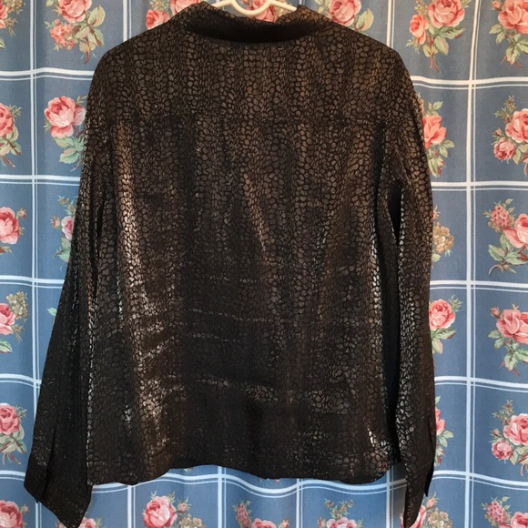 Chico’s size 3 or 16 Brown satiny blouse with shimmery snake print - Picture 4 of 4